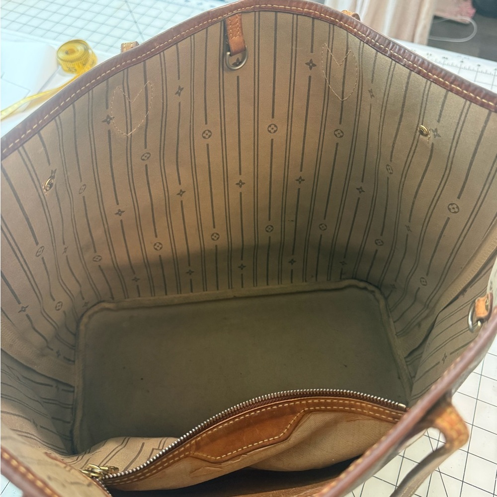 Louis Vuitton Classic Brown Monogram Tote - Picture 8 of 15